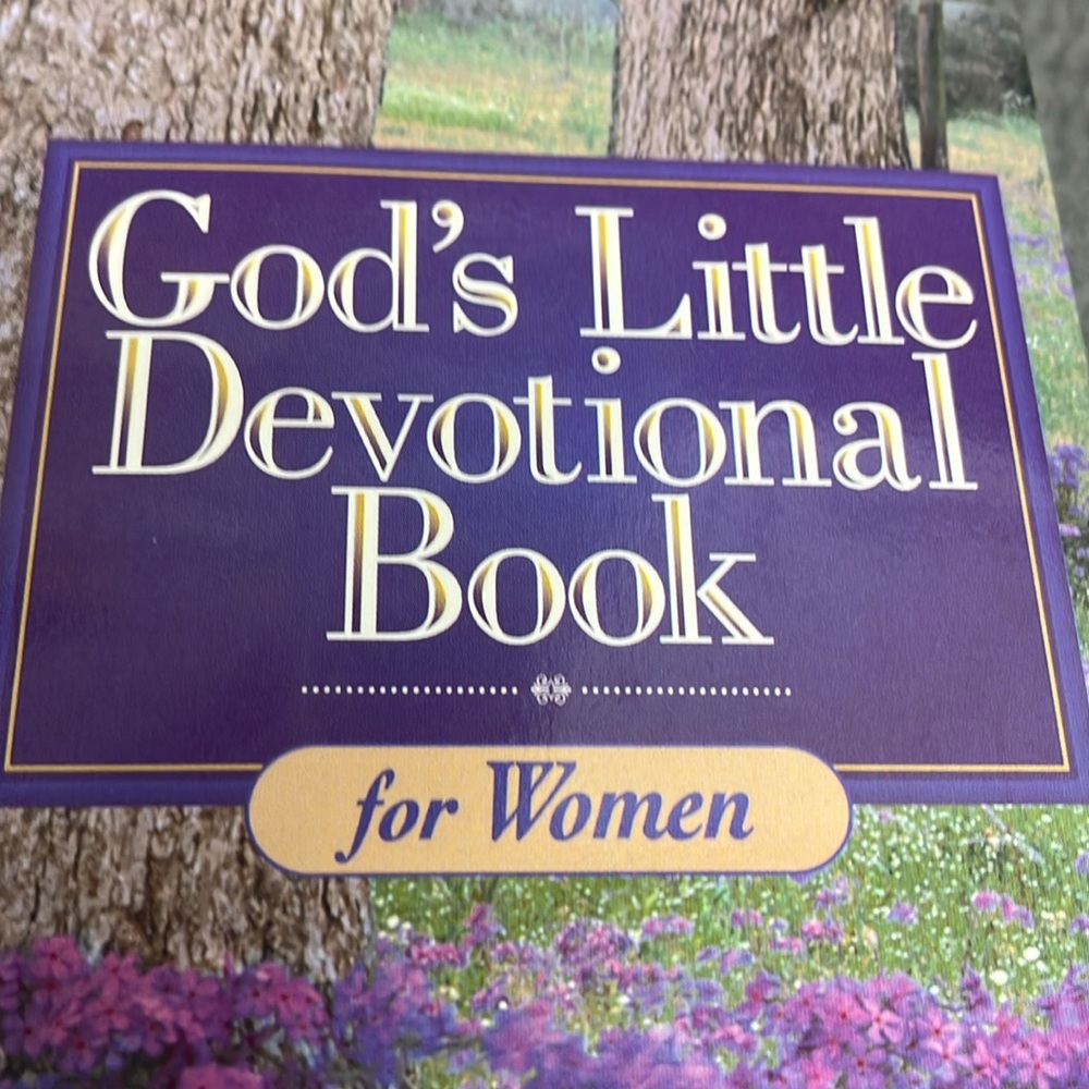 God’s Little Devotional Book for Women - Picture 2 of 6